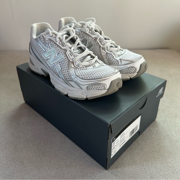 New Balance Shoes - New Balance 740 White/Grey/Silver Athletic Sneakers. Women’s size 7